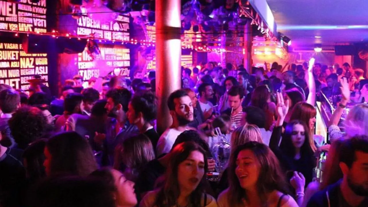 Istanbul Nights: The Best Places to Party in the City